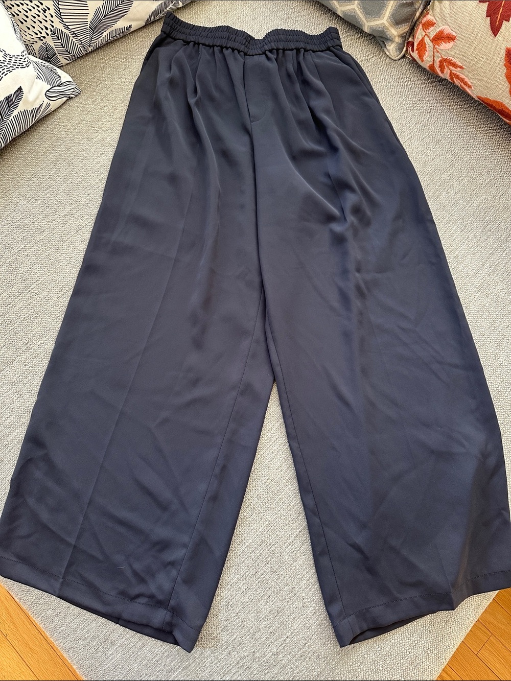 Uniqlo Black Wide-Leg Elastic Waist Pants